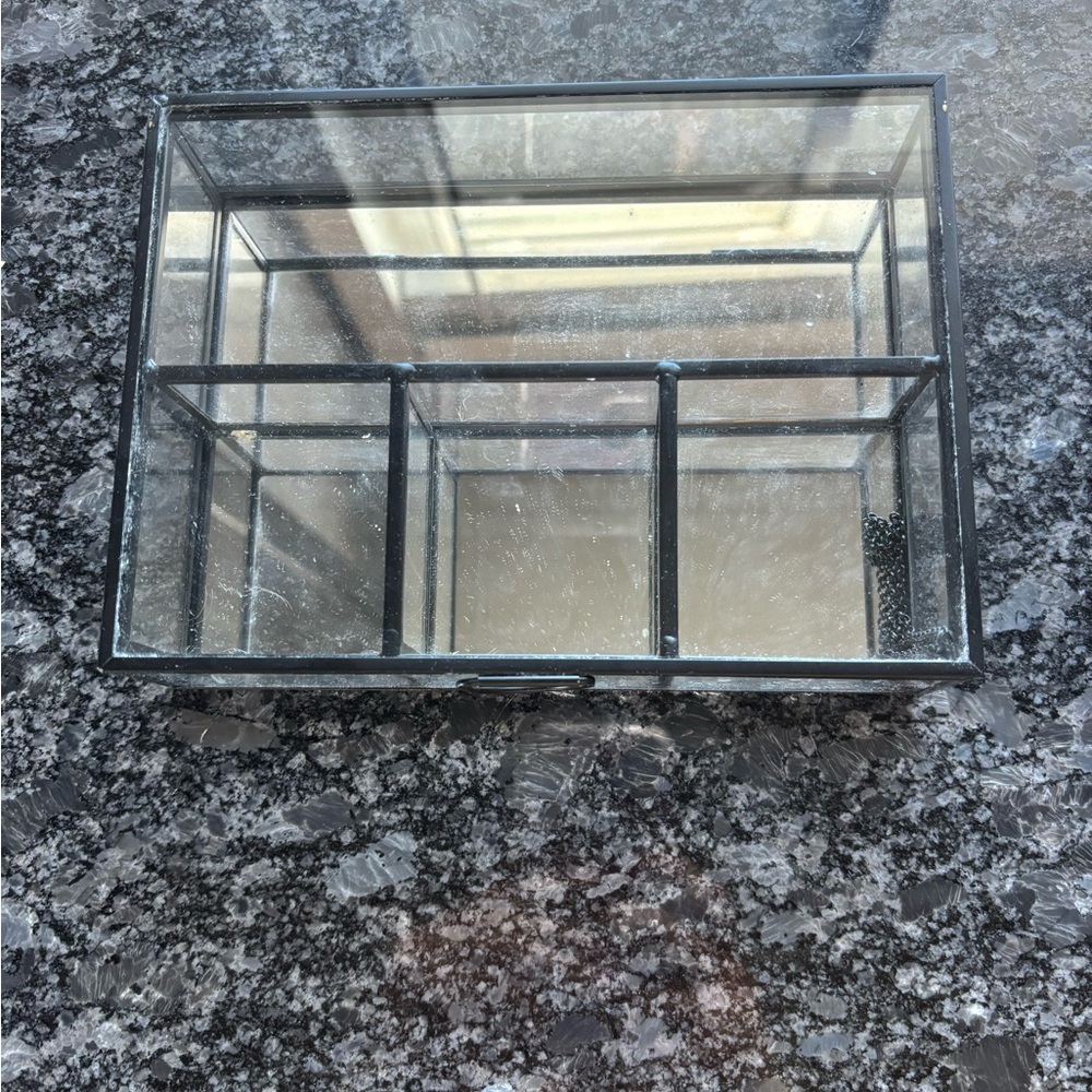 Glass Jewelry/Storage Box/Organizer - Picture 3 of 4